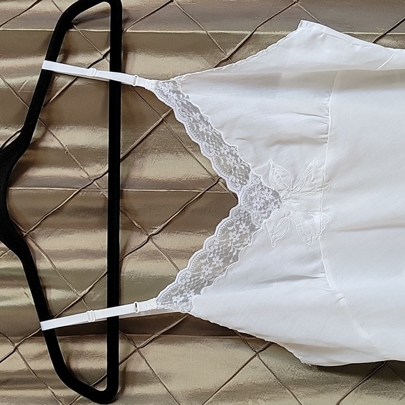 VGUC- Vintage 1970's Poly/Cotton Slip/Chemise - Picture 2 of 8